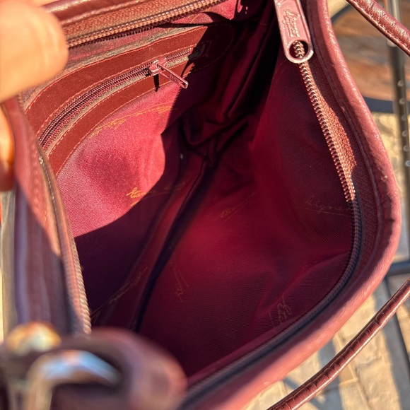 Etienne Aigner Vintage Leather Shoulder Bag | Dark Burgundy | Good Condtion - Picture 6 of 11